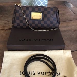 Damier Ebene Eva Clutch